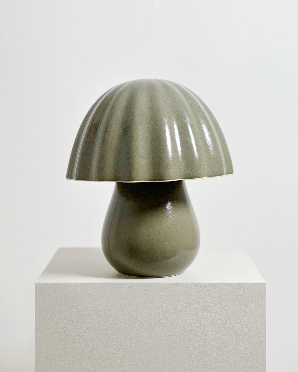 Periwinkle Table Lamp / Olive