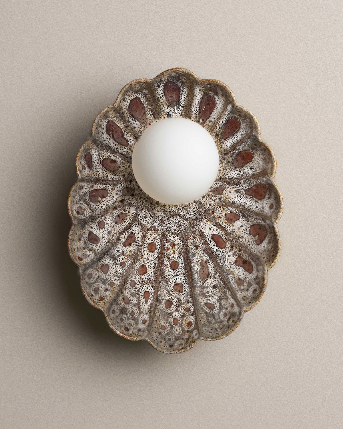 Ceramic Wall Oyster Sconce Light / White Ochre